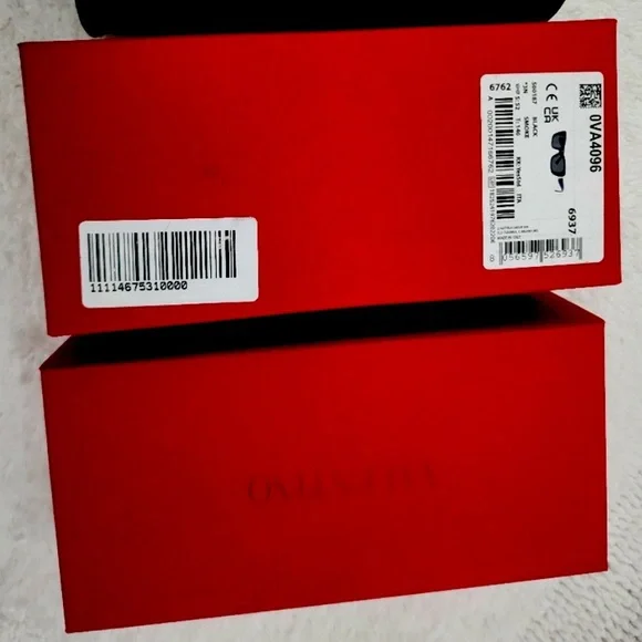 ♥️✨🖤Valentino Rock Studed Smoke Black Sunnies🖤✨♥️ - Picture 10 of 13